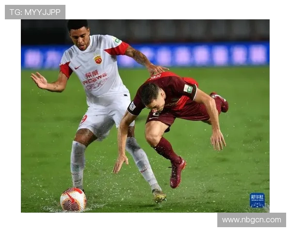 河南队赛前踩场砺兵 酒祖杜康助力冲击海港(3)